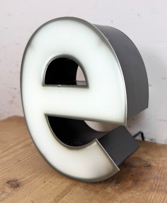 Image 1 of Lettera e illuminata grigia vintage, anni '70