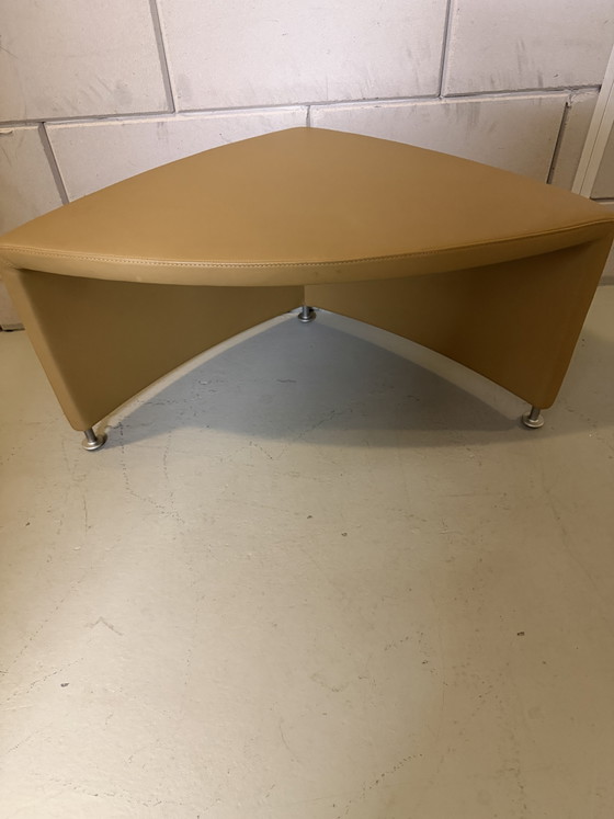 Image 1 of Leolux leren poef, bijzettafel, extra zitje. 
