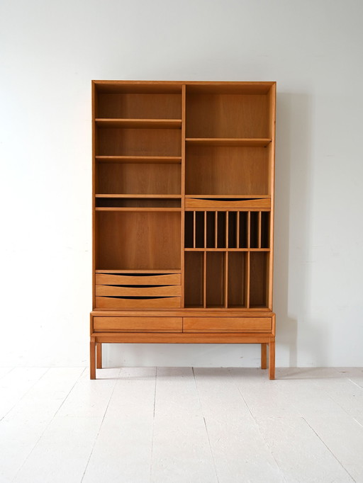 Armoire bibliothèque scandinave en chêne des années 1960