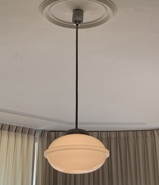 !930's Schoolhouse Lampe à suspension Globe en verre blanc