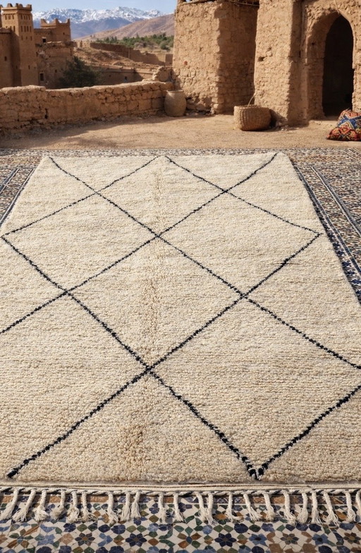 Tschebka d’Atlas – 296 cm x 198 cm – Ein zeitloses Meisterwerk