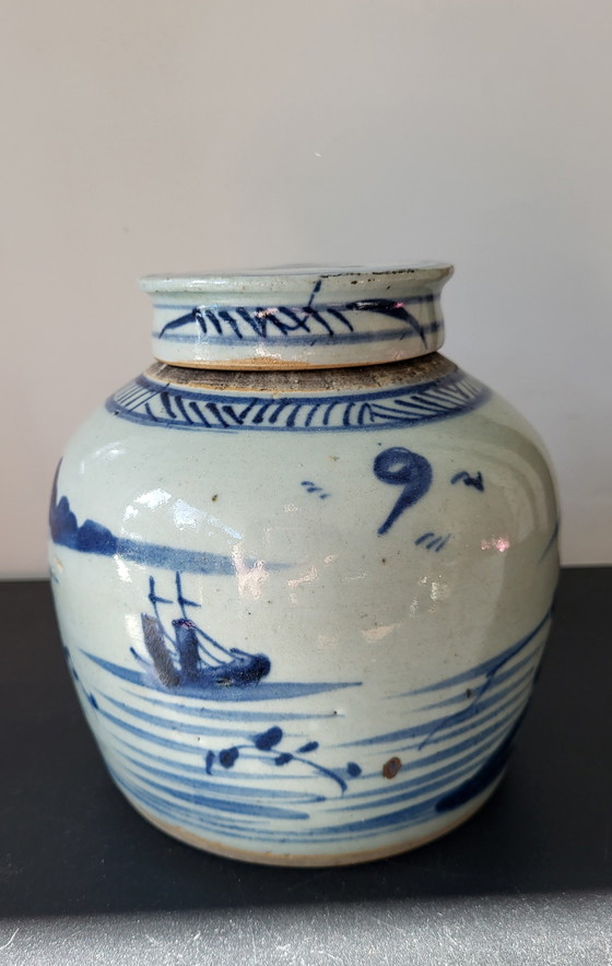 Image 1 of Chinese blue and white porcelain ginger jar with lid.