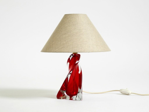 Wunderschöne, schwere Tischleuchte im Mid-Century-Modern-Stil aus massivem Kristallglas in Rot und Transparent
