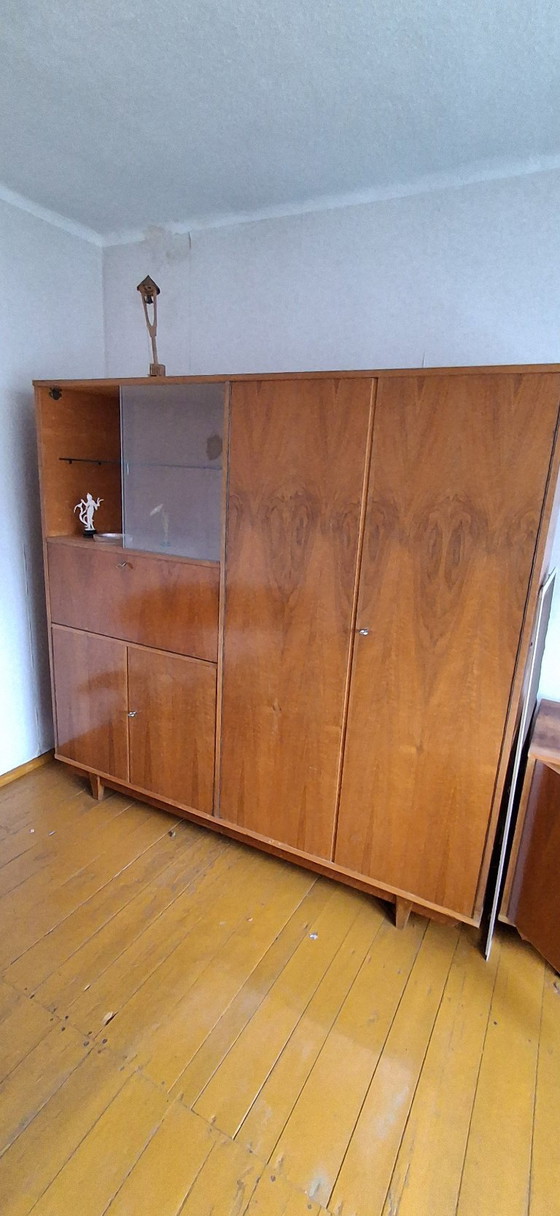Image 1 of Vitrine