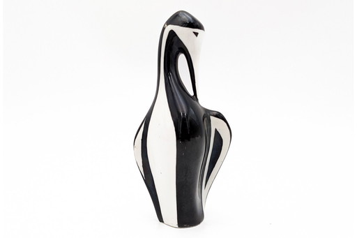 A pelican figurine by Ćmielów from the 1960s.