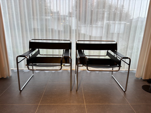 2 prachtige vintage Wassily stoelen van Marcel Breuer
