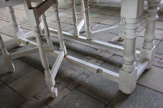 Image 1 of Flamant despierta la mesa blanca antigua