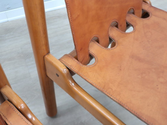 Image 1 of Juego de 4 sillas Ilmari Tapiovaara para La Permanente, de nogal y cuero, de la década de 1960.