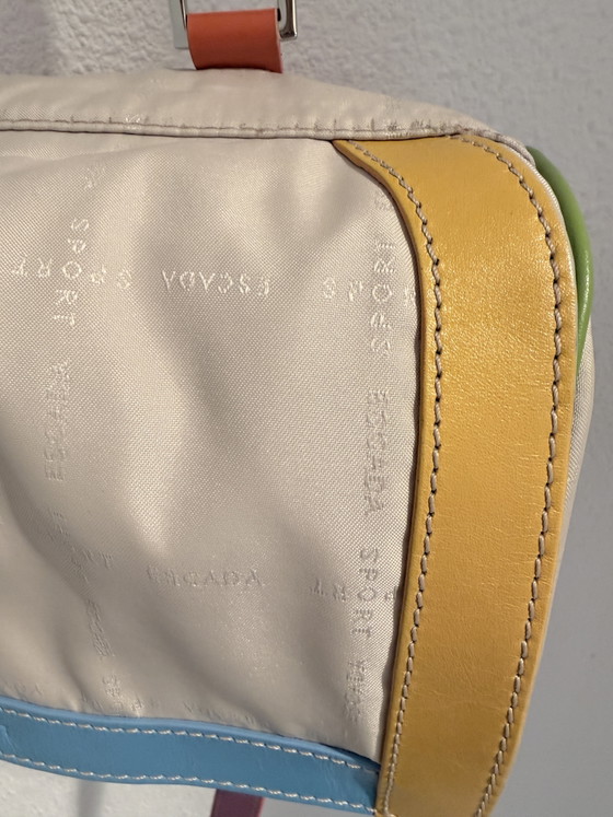 Sacoche cylindrique/baril Escada Sport vintage (état neuf) – Sacs seau, Nylon (photo 6 of 13)