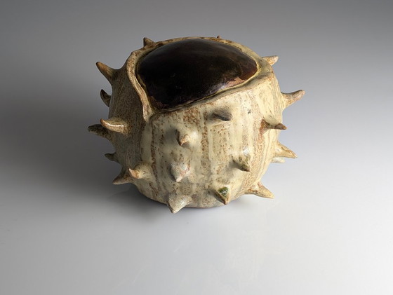 Image 1 of Große, organisch geformte Kastanienskulptur aus glasiertem Steinzeug, 20. Jahrhundert