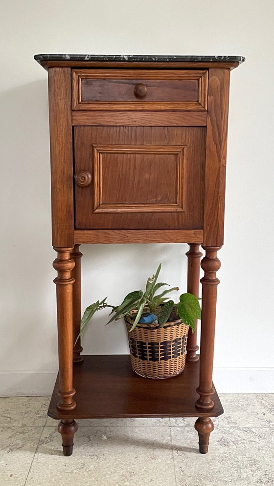 Image 1 of Antiker Nachttisch aus Holz und Marmor