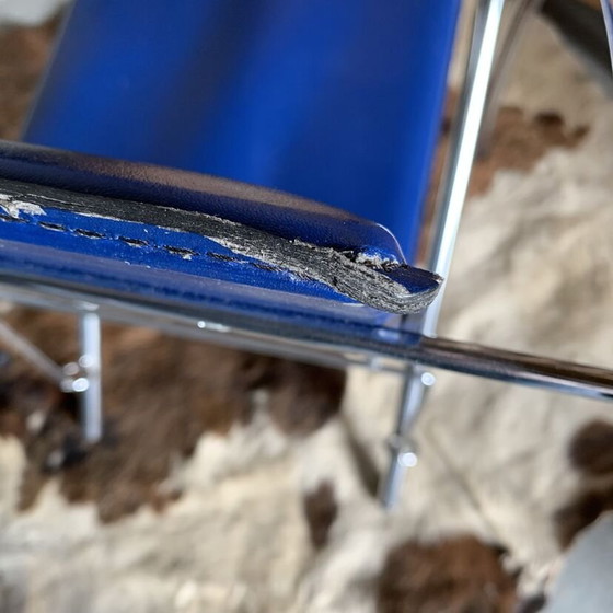 Image 1 of Set van 4 vintage stoelen in blauw imitatieleer en verchroomd metaal