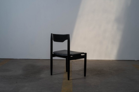 Image 1 of 6 modernistische eetkamerstoelen