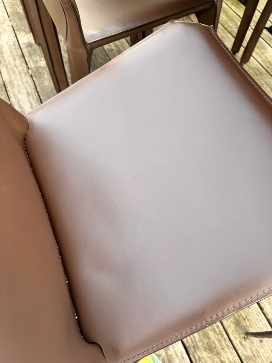 Image 1 of 8 sillas de comedor Cassina CAB 410 y mesa de comedor de palisandro personalizada