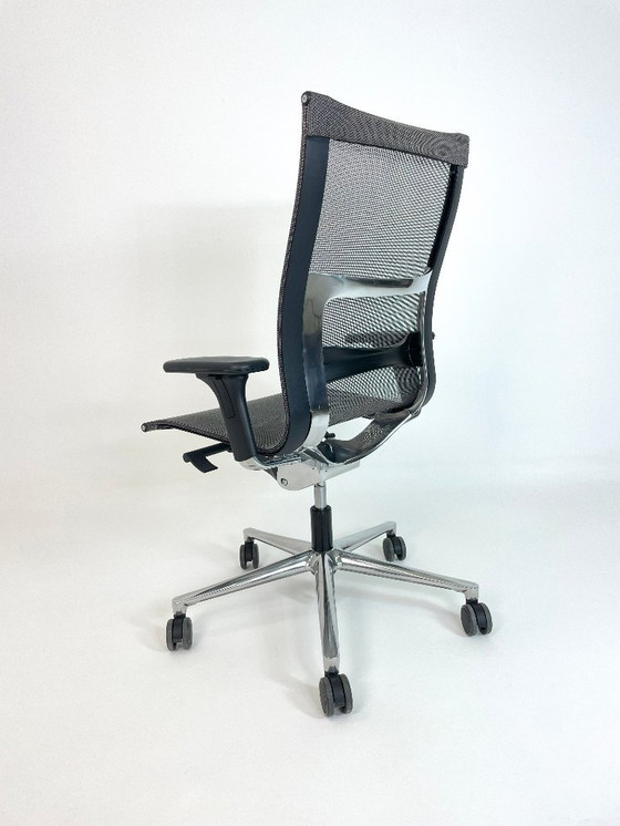Image 1 of ICF Una Plus chair