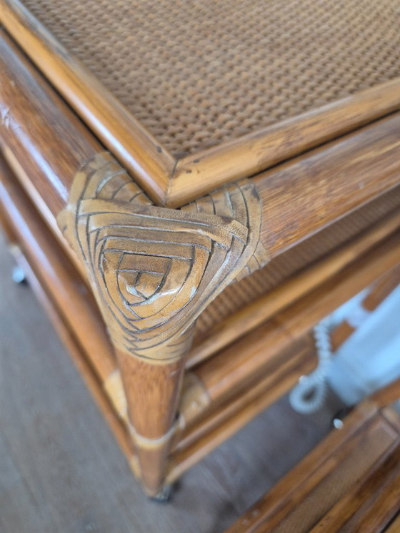 Image 1 of 2 scaffali/tavoli vintage in bambù/rattan