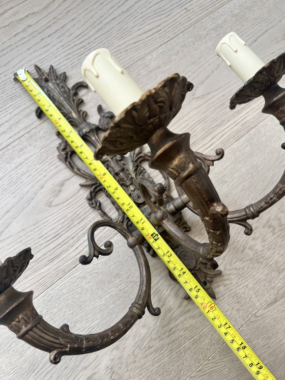 Image 1 of Antiche lampade da parete in bronzo in stile rococò francese - Coppia