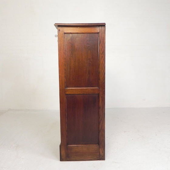 Image 1 of Armadio in rovere con serranda avvolgibile, 1 anta, altezza 123 cm, anni '30