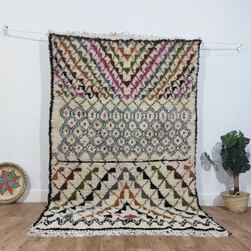 Tappeto in lana Azilal – Colori e anima dell'Atlante fatto a mano (240 × 150 cm)