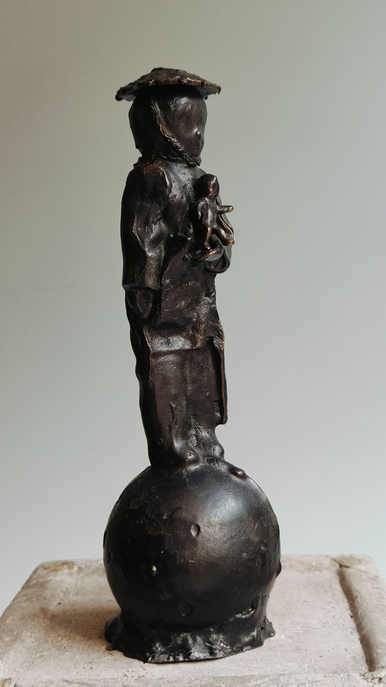 Image 1 of Mutter Erde by Nicolas Dings Skulptur Bronze 2008