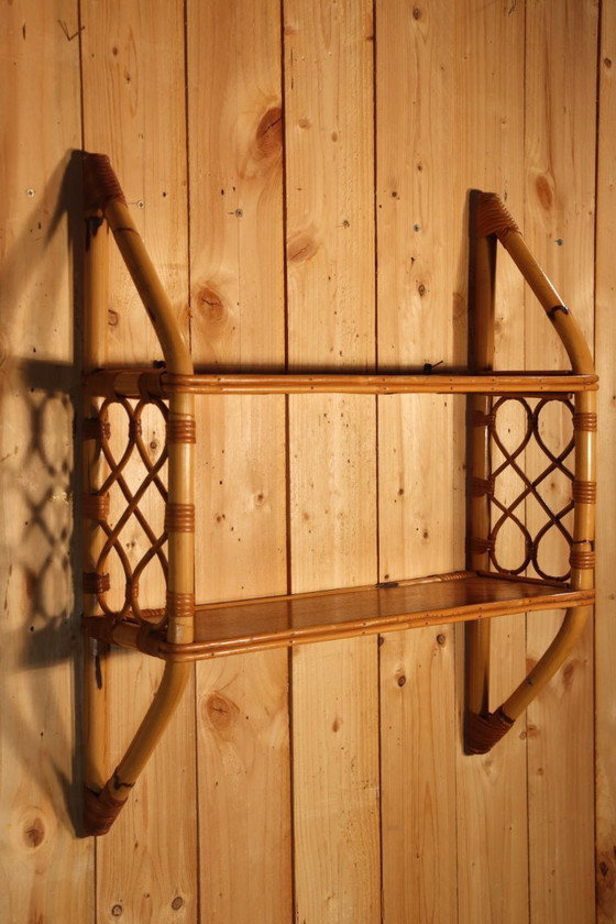 Image 1 of Etagère murale en rotin vintage 