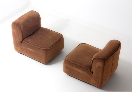 Image 1 of Canapé modulaire futuriste