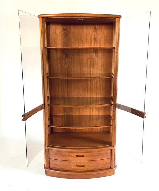 Image 1 of Vintage illuminated teak Danish display cabinet '80s