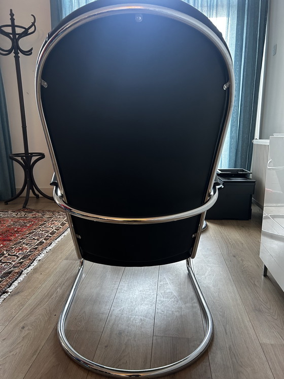 Image 1 of 2 Gispen AA fauteuil zwart. Prijs is per stuk. 