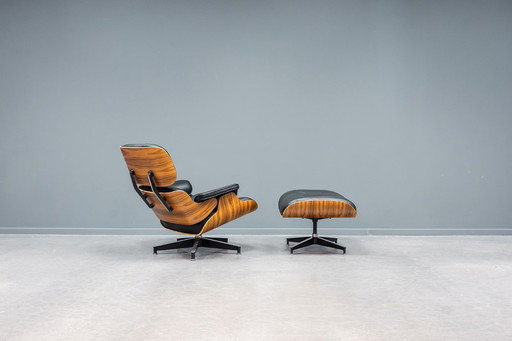 Sillón Eames + otomana