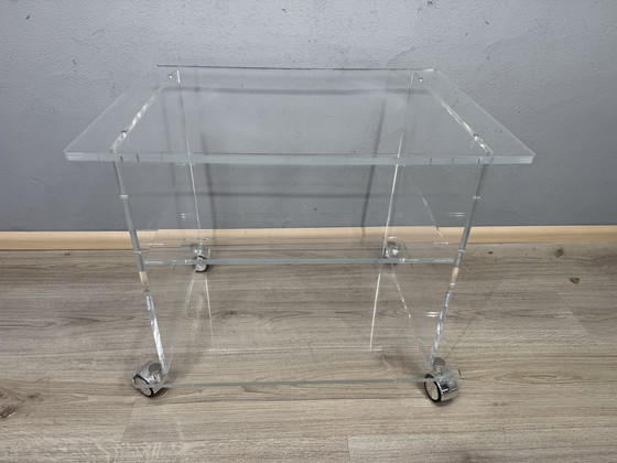 Image 1 of Tavolino laterale in acrilico del 1980