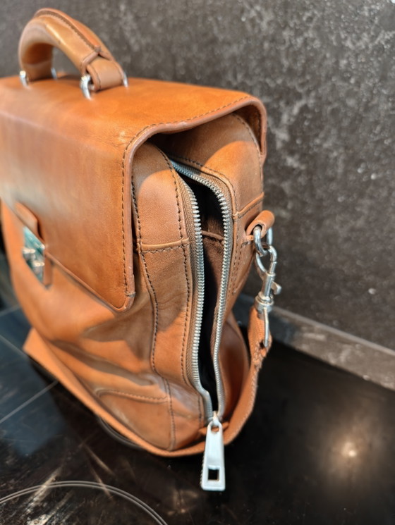 Image 1 of Echte HUGO BOSS bruin leren messengerbag met klep aan de voorkant,
