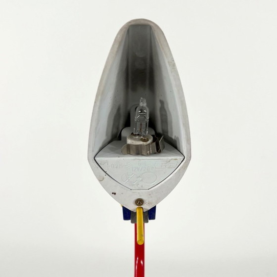 Image 1 of Blauw-rode postmoderne tafellamp met toekanmotief van Brilliant Leuchten, Duitsland, jaren 80.