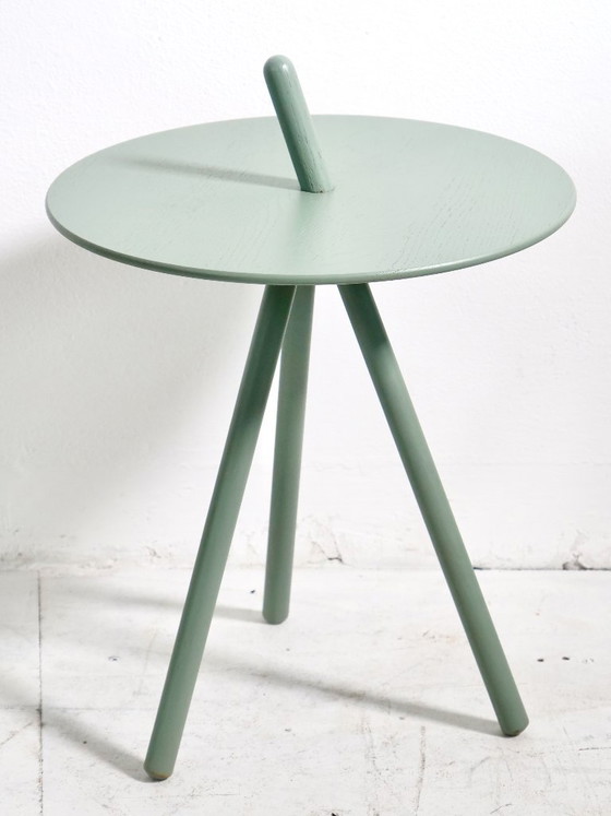 Tavolino laterale WOUD Design, modello Come Here – Tavolini, Wood (photo 2 of 9)