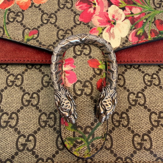 Sac a bandouliere mini Gucci Dionysus GG Blooms – Sacs a bandouliere, Daim (photo 3 of 11)