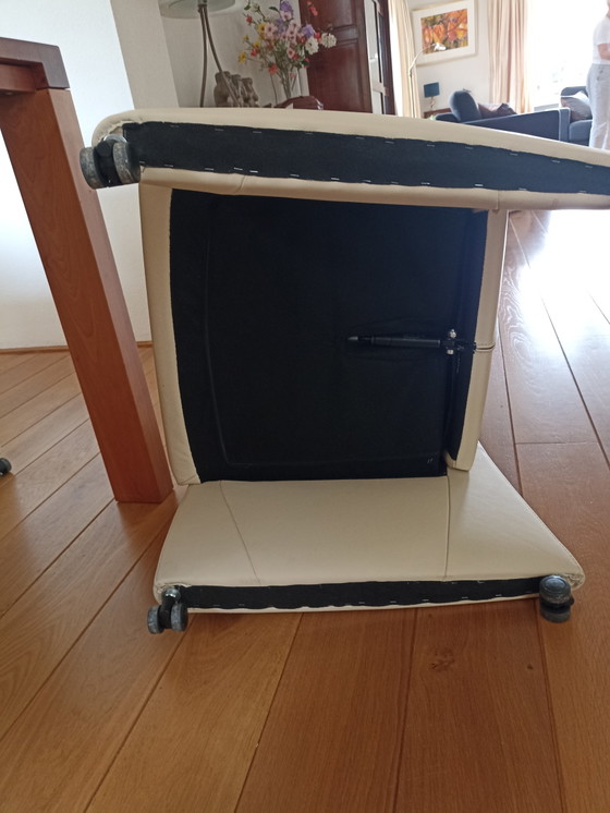 5 sedie da pranzo in pelle su ruote del futuro – De Toekomst, Leather (photo 8 of 9)