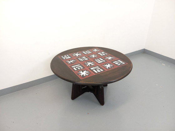 Image 1 of Table basse ronde modulable en table à manger “monte et baisse” vintage Guillerme et Chambron en chêne massif et céramique