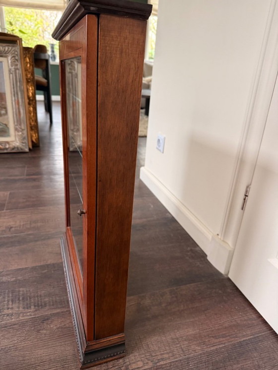 Image 1 of Vitrine ancienne italienne en bois