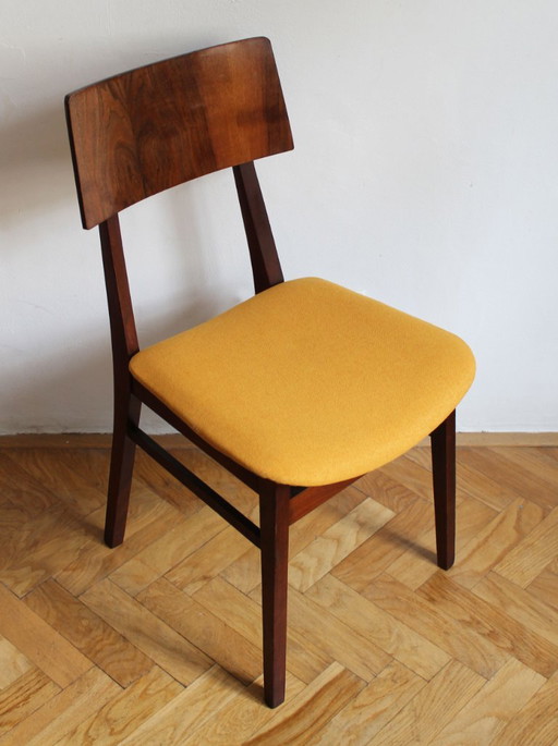 Rara sedia da pranzo scandinava di metà secolo degli anni '60 – Noce e senape – eetkamerstoelen, Textile (photo 2 of 16)
