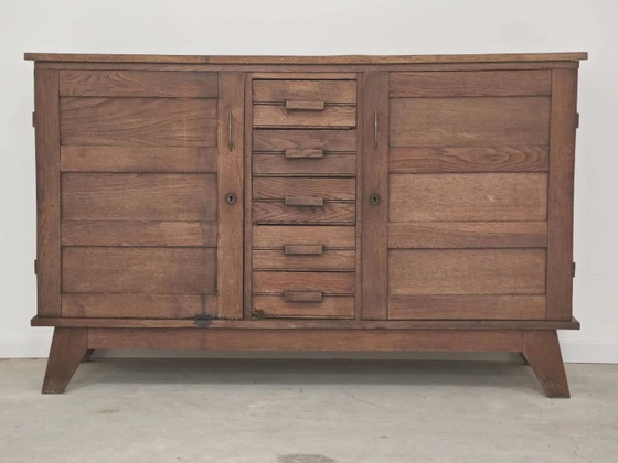 Buffet en chêne de René Gabriel, période de reconstruction 1950. – Armoires de rangement, Wood, Design (photo 12 of 30)