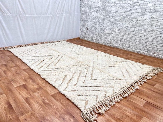 Image 1 of Alfombra marroquí hecha a mano de pura lana de 2/3 m