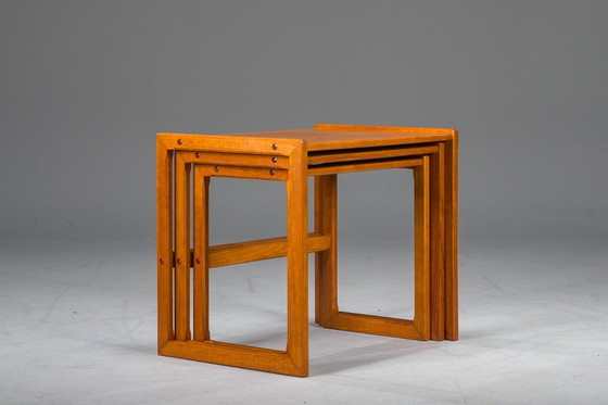 Image 1 of Mesas nido escandinavas de teca de mediados de siglo, 1960, set de 3