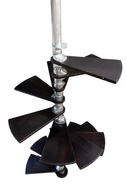 Image 1 of Roger Tallon. Wenteltrap van aluminium en mahoniehout. Circa 1970.