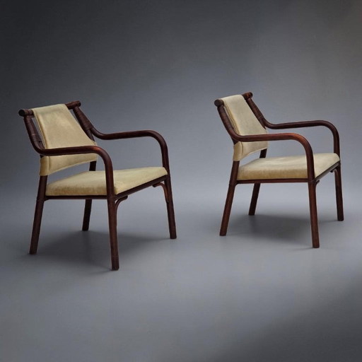 Années 1980, paire de fauteuils scandinaves, revêtement en velours et bambou.