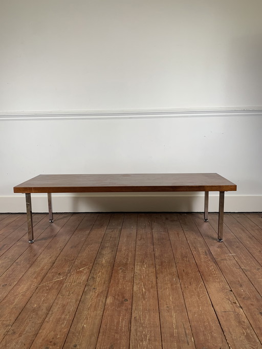 Table basse en teck et pied chromé, 1970