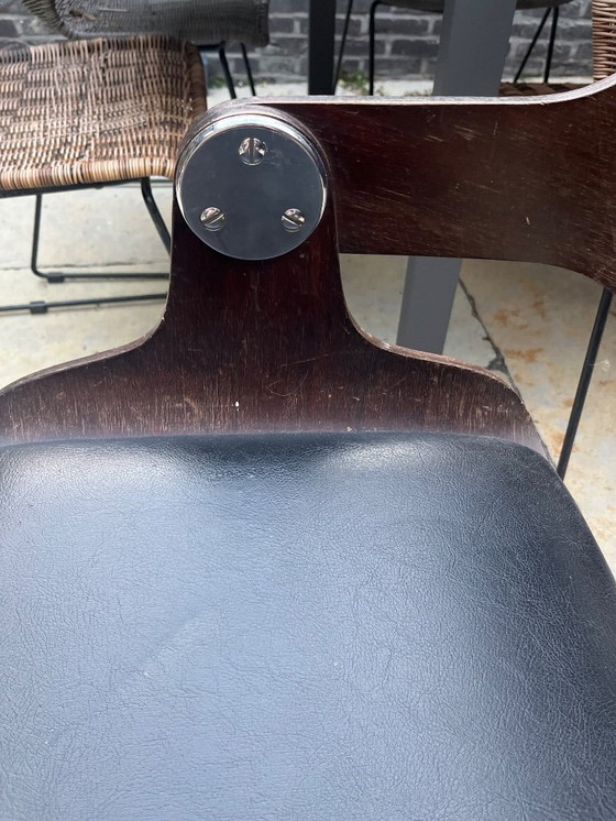 Image 1 of 6 retro design stoelen Eugen Schmidt waarvan 4 in prima staat 