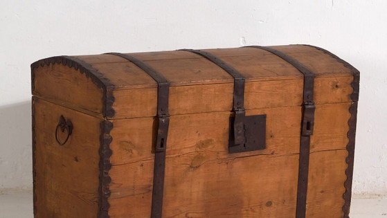 Antieke kist met metalen structuur (ca. 1900) #80 – Opbergkast, Rustic (photo 3 of 40)