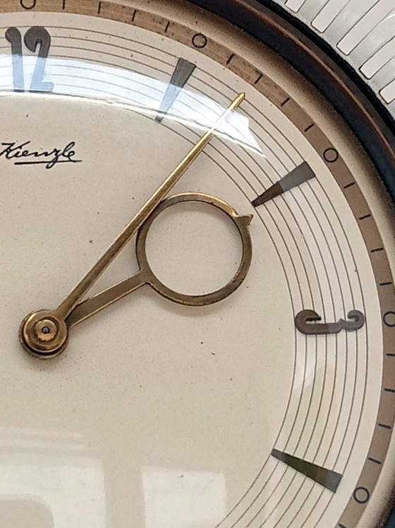 Image 1 of Heinrich Moller design Kienzle years '30 minimal neoclassic desk clock decò 8 days