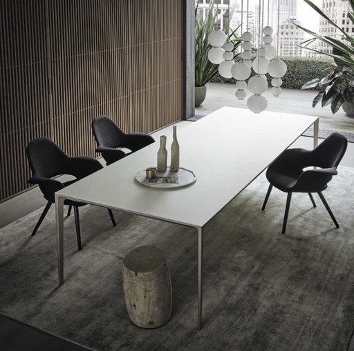 Table Rimadesio Long Island : structure Palladio 32 avec plateau en verre dépoli Palladio 126. Neuve sous emballage.