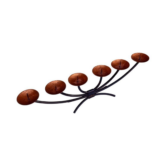 Image 1 of Candeliere in metallo con piastre di rame forgiate - lavorazione del metallo, Scandinavia, anni Settanta.