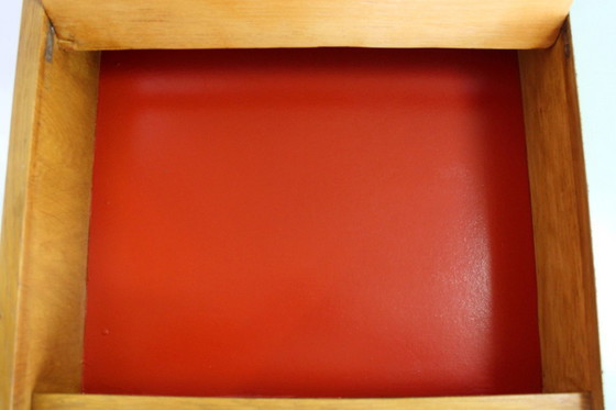 Image 1 of Tables de chevet restaurées de style Mid-Century avec coiffeuse, Tchécoslovaquie, années 1960, ensemble de 3